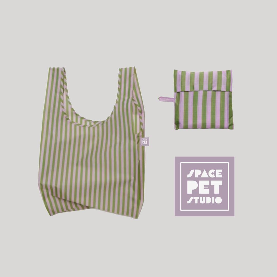 Everyday Essentials Tote – Foldable Reusable Bag for Dog Bed, Blanket and Toys  | Red + Pink Checkered Pattern | Shopping Grocery Bag