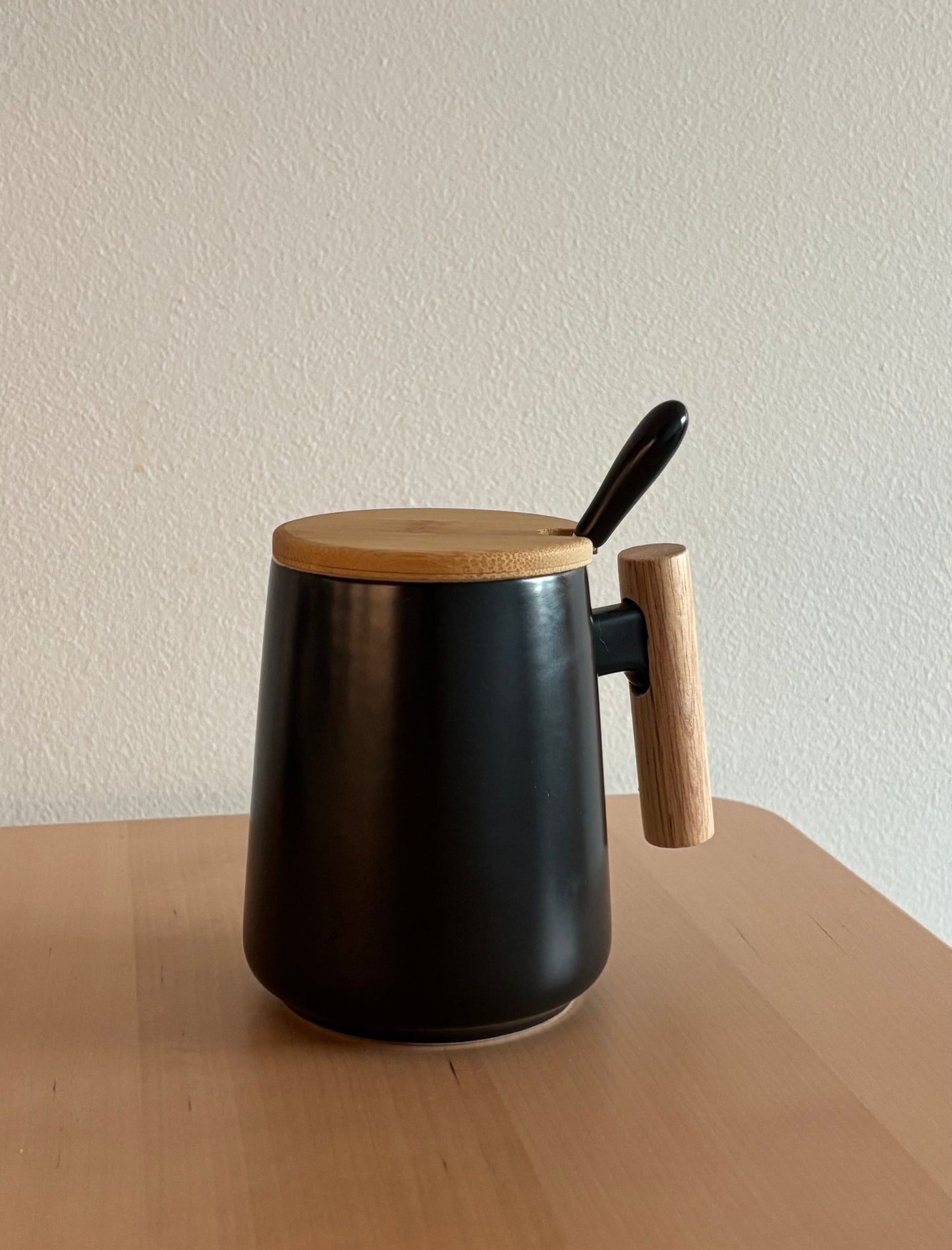 Nordic Ceramic Mug with Wood Lid and Spoon (Black) 15oz
