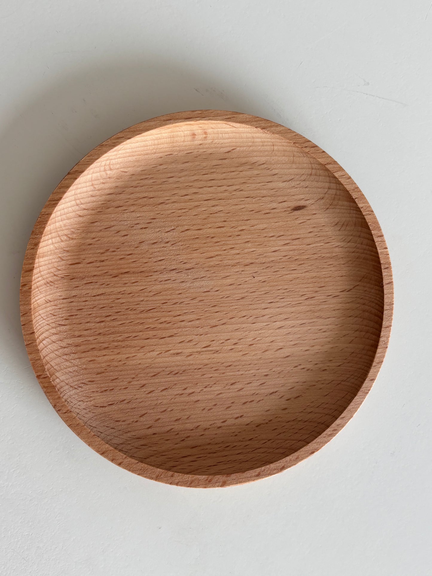Minimalist Beech Wood Plate – Round Shapes