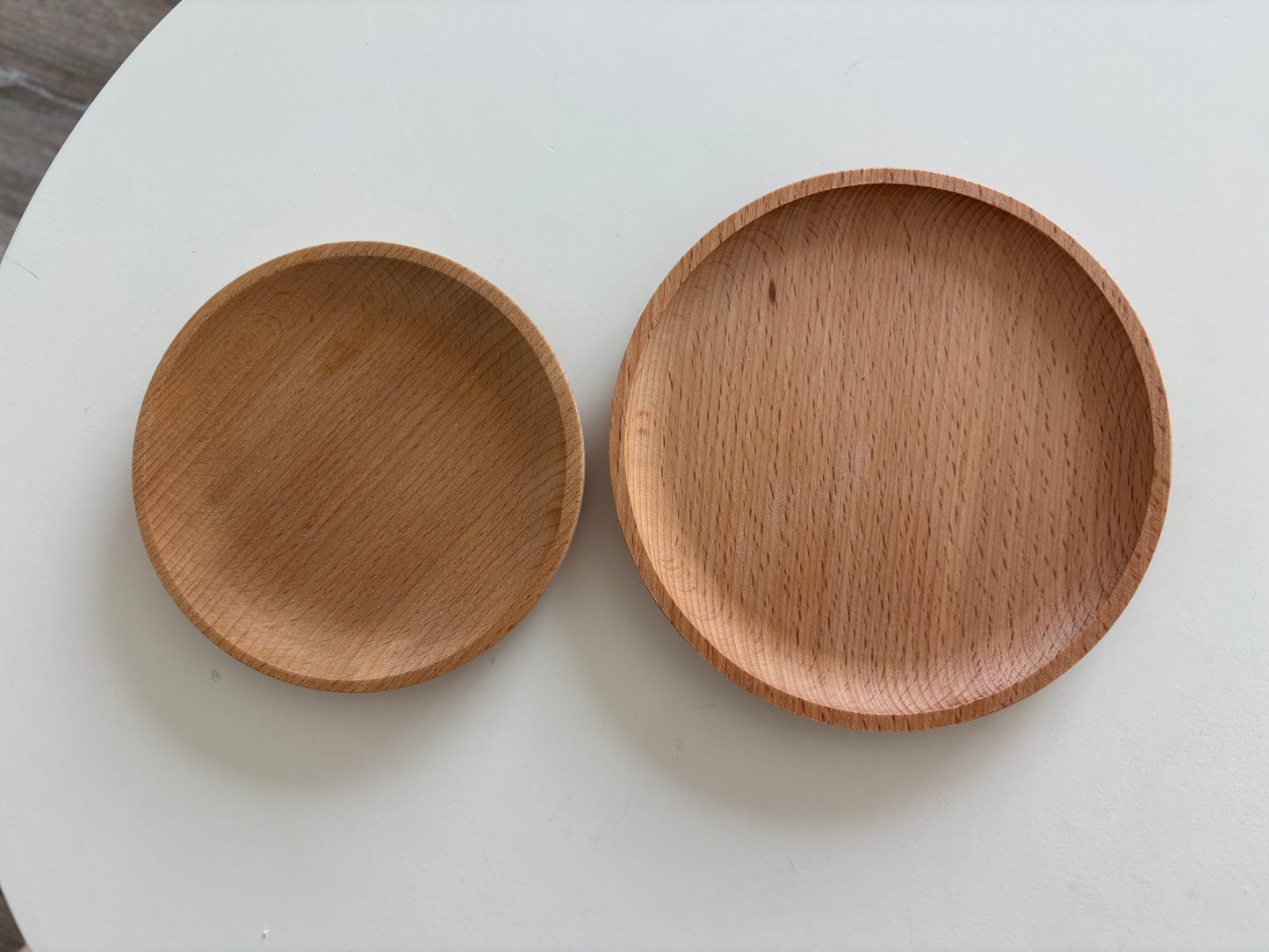 Minimalist Beech Wood Plate – Round Shapes