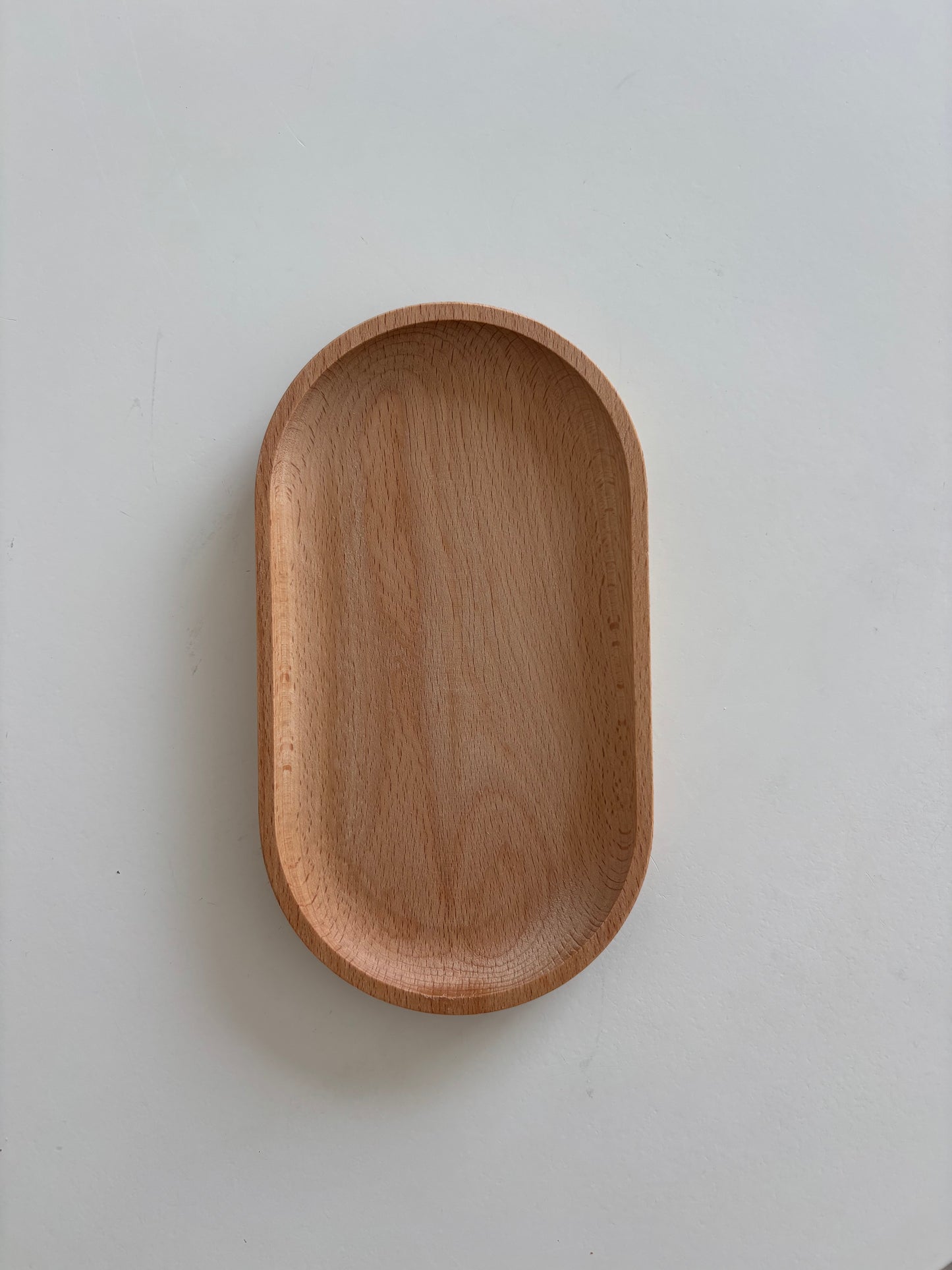 Minimalist Beech Wood Plate – Round Shapes