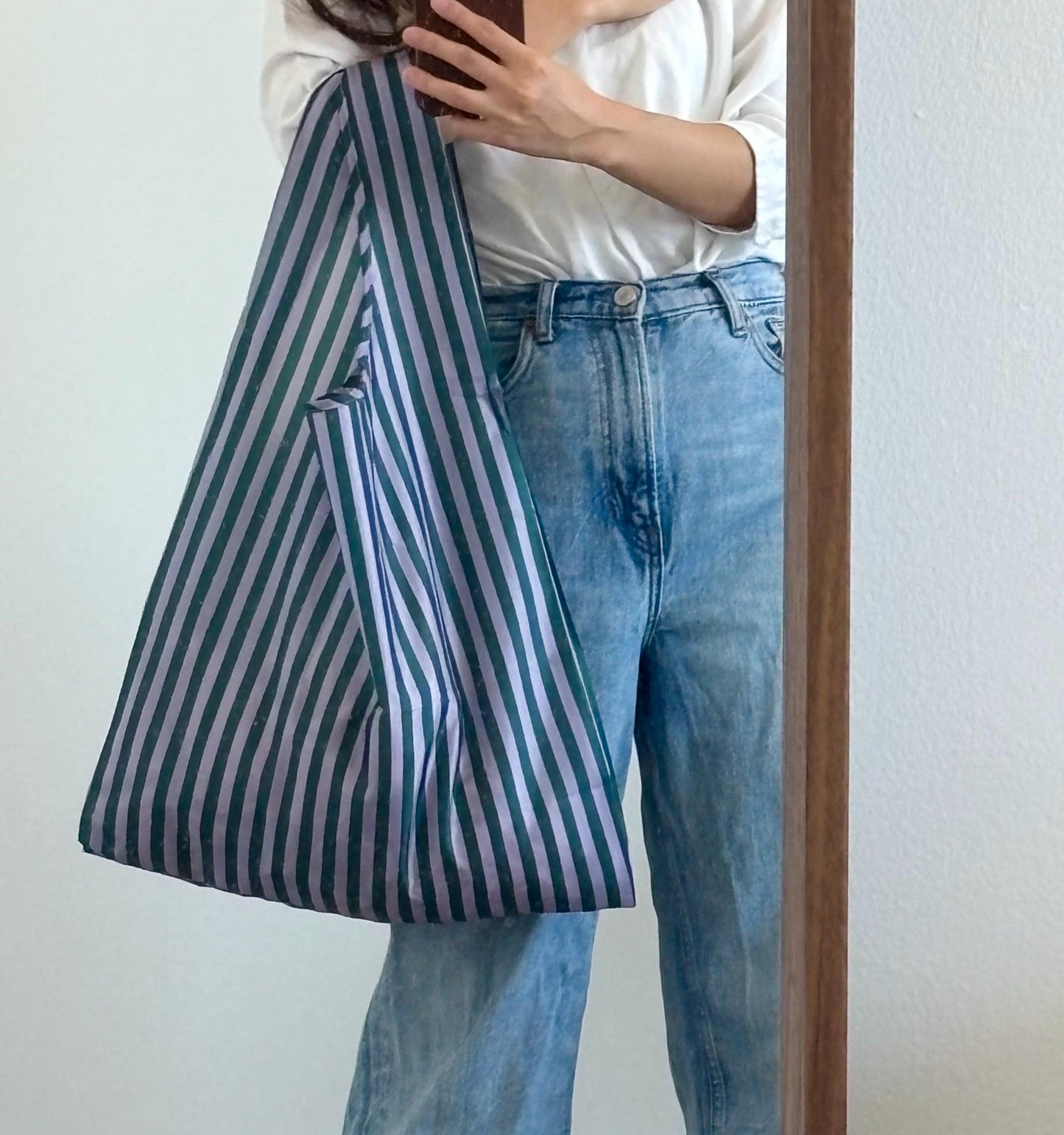 Everyday Essentials Tote – Foldable Reusable Bag for Dog Bed, Blanket and Toys  | Red + Pink Checkered Pattern | Shopping Grocery Bag